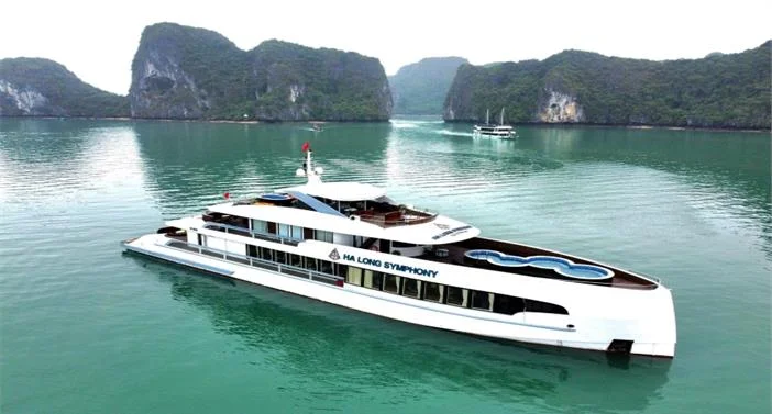 Tour thăm Vịnh Hạ Long 1 ngày trên du thuyền Symphony Tour thăm Vịnh Hạ Long 1 ngày trên du thuyền Symphony