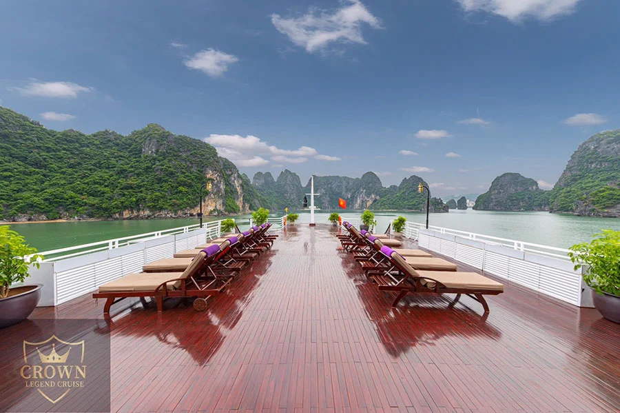 Bom tàu rộng rãi thoáng mát