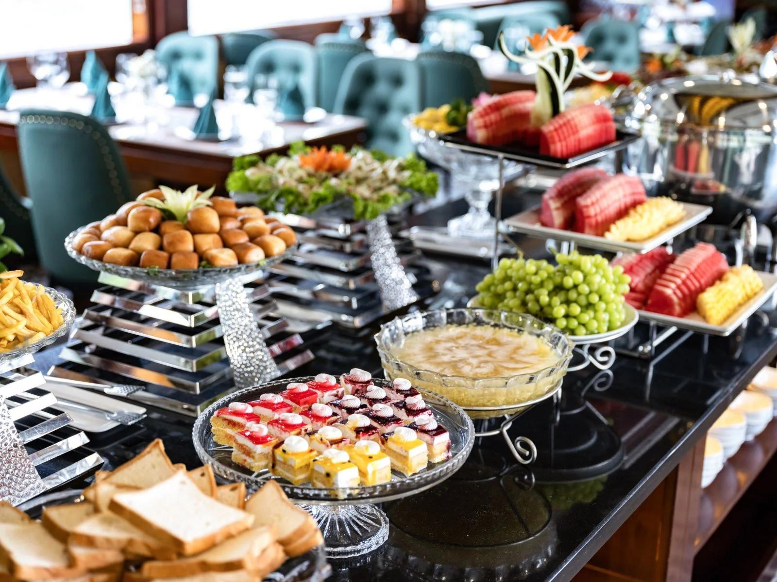 Du Thuyền Hạ Long 1 ngày 5 sao