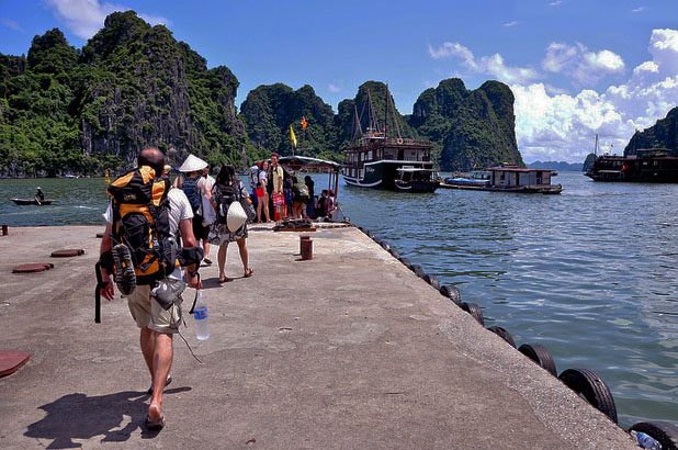 Có rất nhiều Tour đi hạ long giá tốt The Sinh tour mời bạn tham khảo